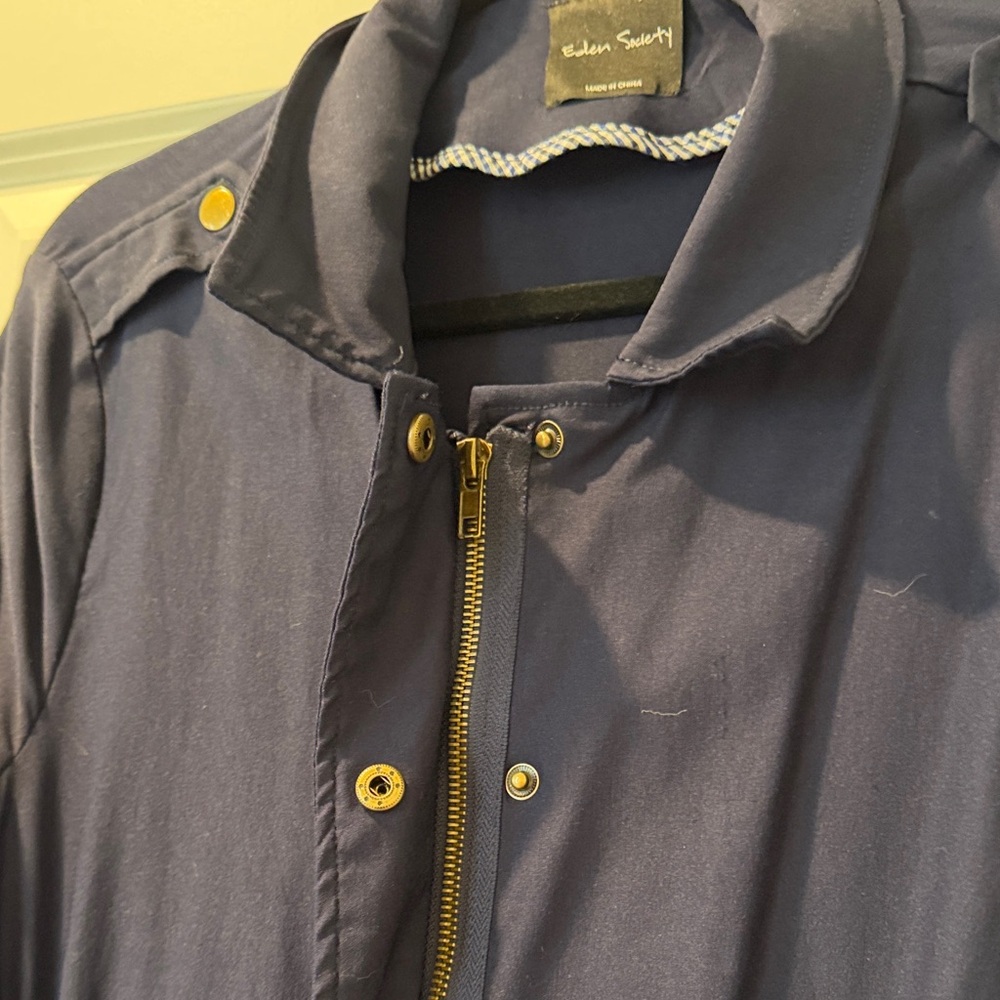 Elegant Women's Navy Utility Jacket - Picture 5 of 6